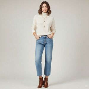 Paige Hoxton Slim Crop Jeans Women's Size 31‎ Light Wash Denim Frayed Hem